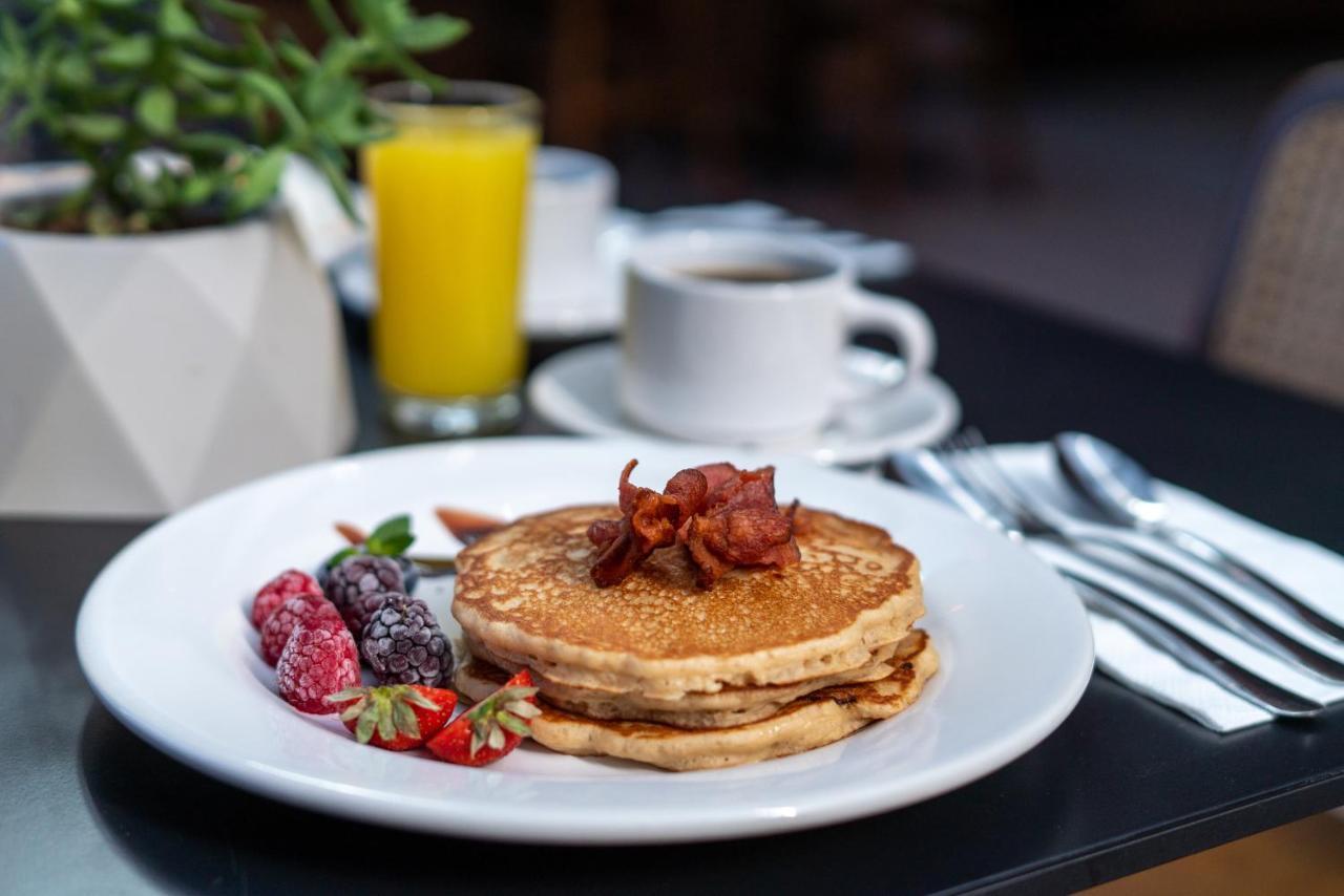 Fulton Business Luxury Hotel Guadalajara Ngoại thất bức ảnh